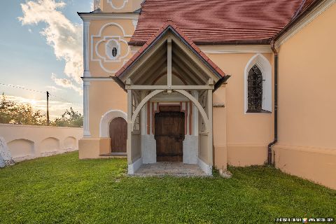 Gemeinde Marktl Landkreis Altötting Leonberg Kirche St. Sebastian Eingang (Dirschl Johann) Deutschland AÖ